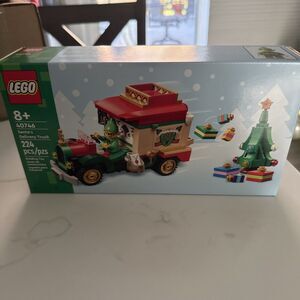 New Lego Santa's Delivery Truck 40746 Building Set Elf Christmas Tree 8+